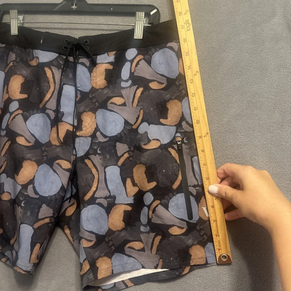 Vuori infinity boardshorts